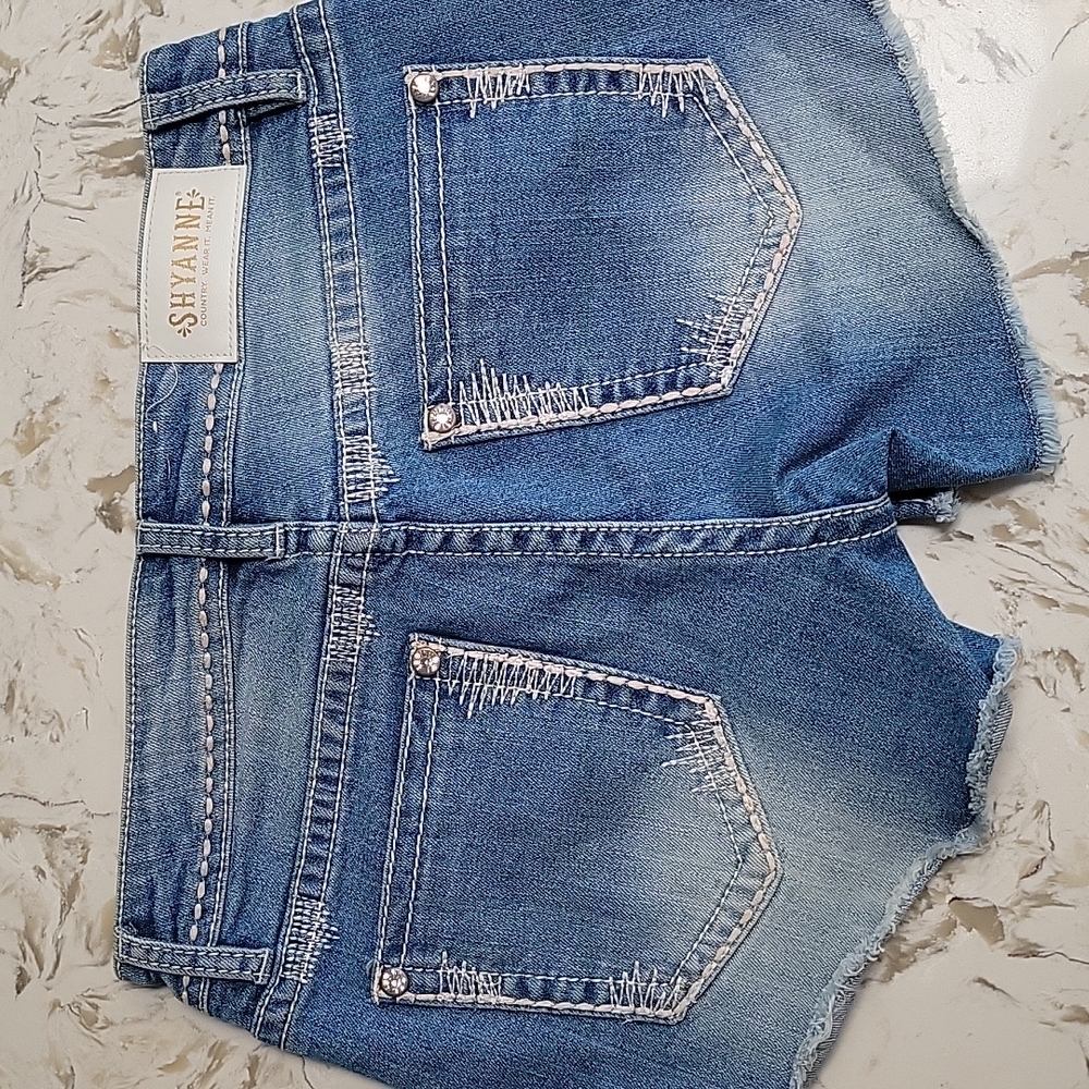 Shyanne Jean shorts - size 26